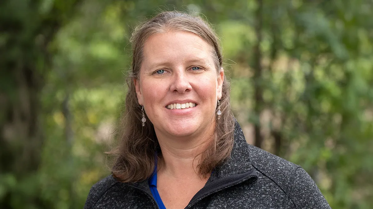 Jennifer Neujahr Headshot